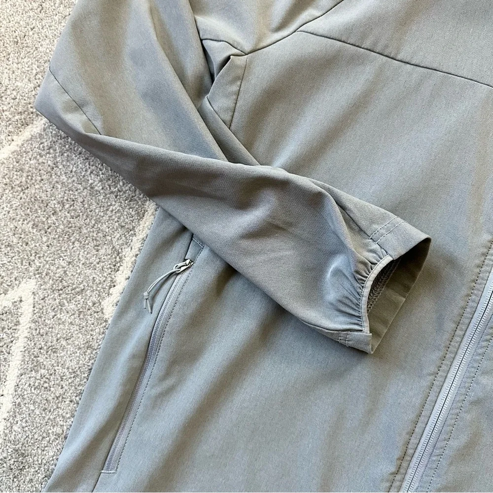 North Face Gray Lightweight Windebreaker